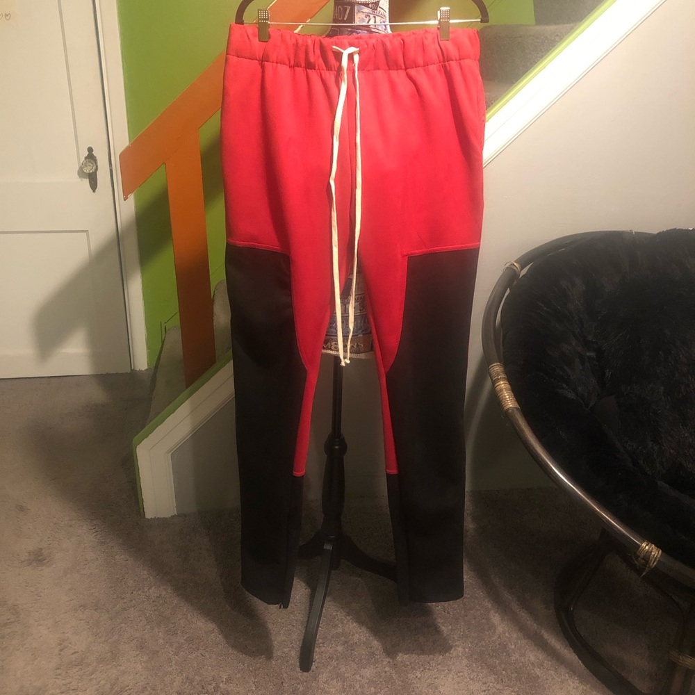 EPTM Joggers, XL, NWOT.